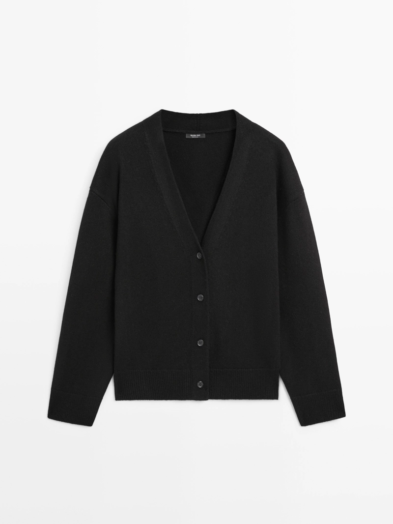 Кардиган с v-образным вырезом из шерстяного плетения