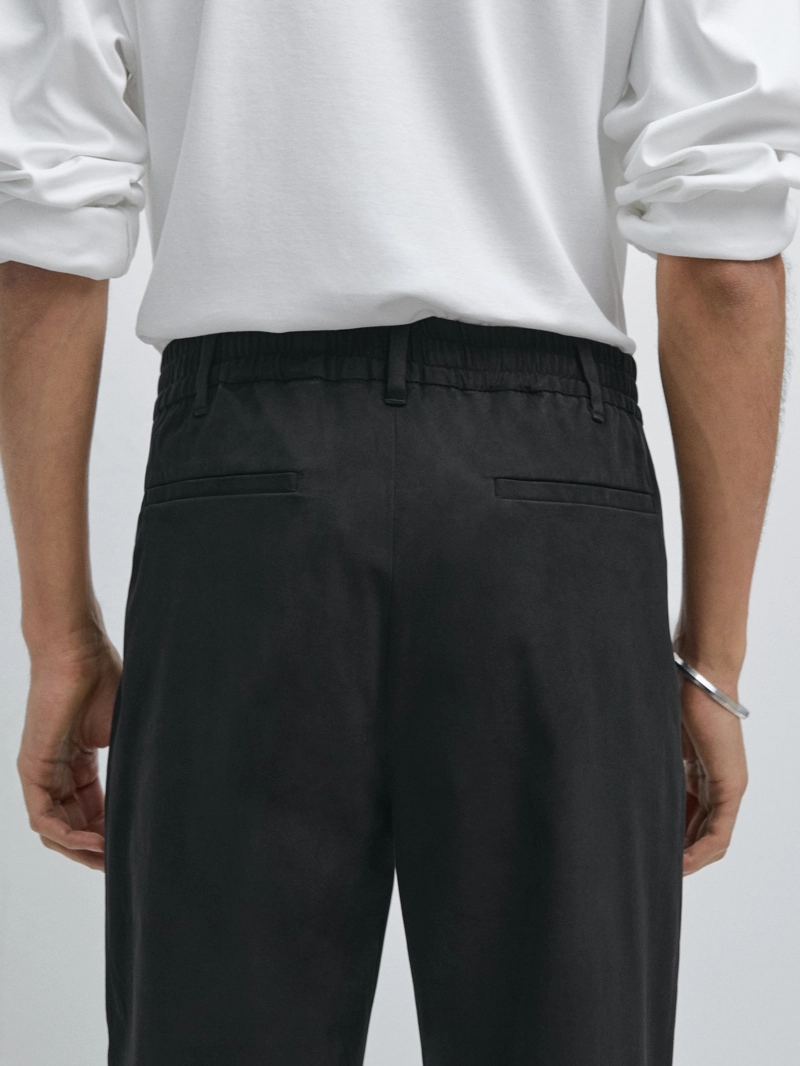 Брюки спортивного кроя из хлопкового смесового материала