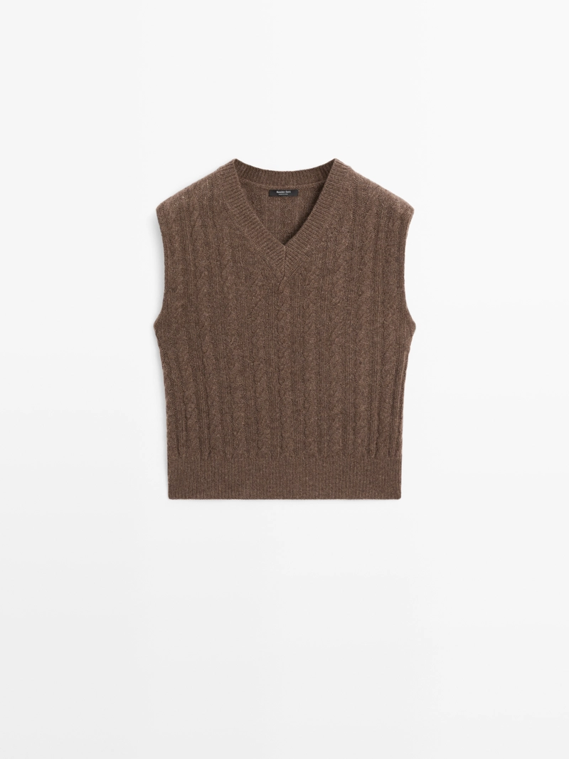 Жилет с v-образным вырезом из шерстяного плетения
