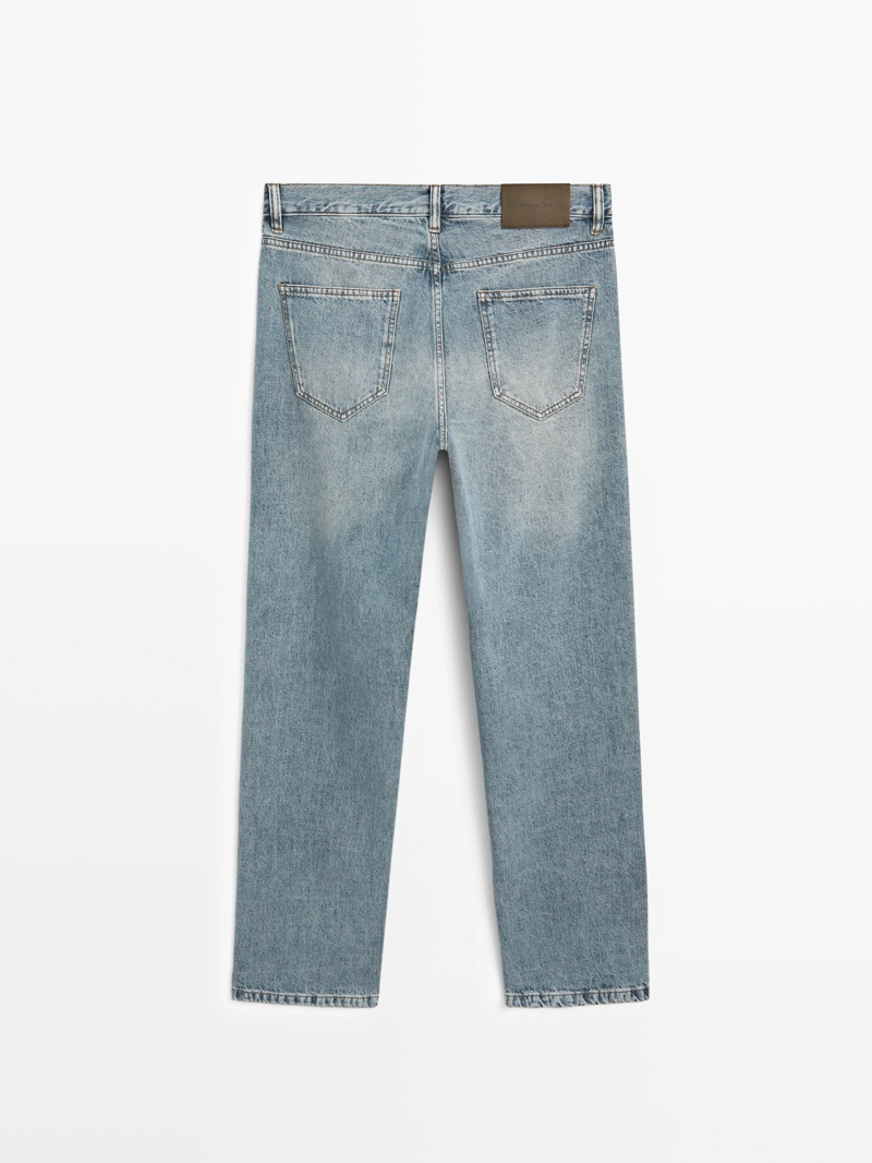 Джинсы прямого кроя