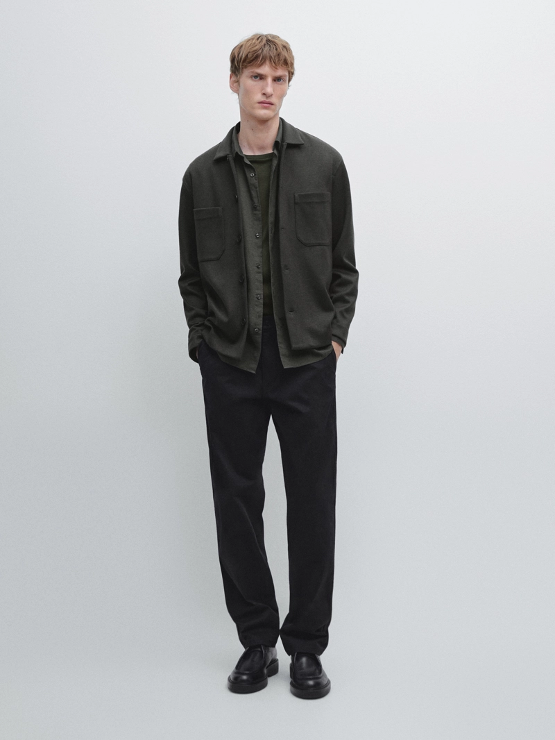 Рубашка с застежкой на пуговицы и накладными карманами