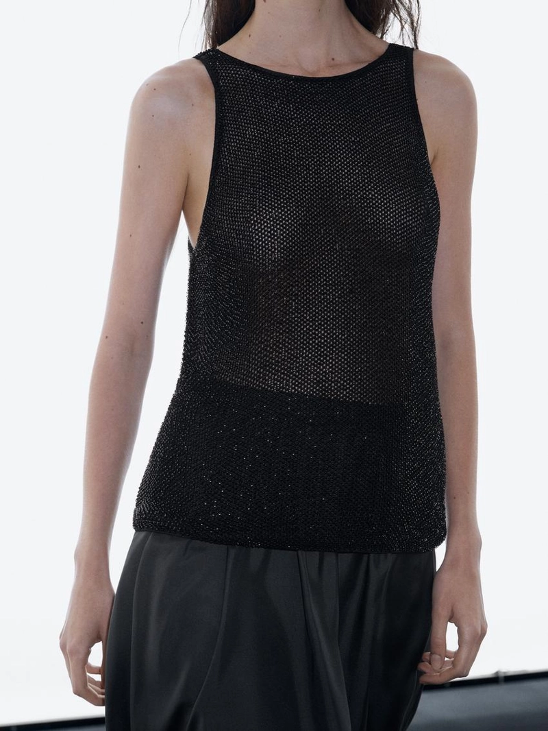 Прозрачный топ с бисером в тон