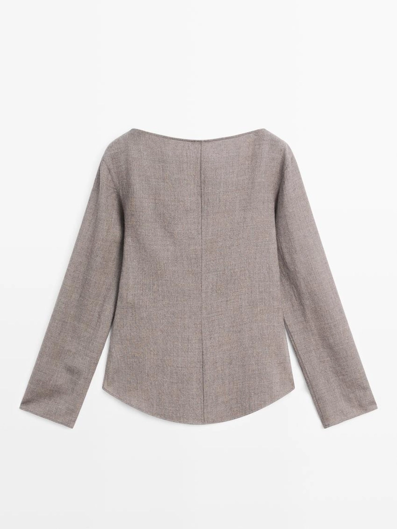 Блуза с лодочным вырезом и фактурой из войлока