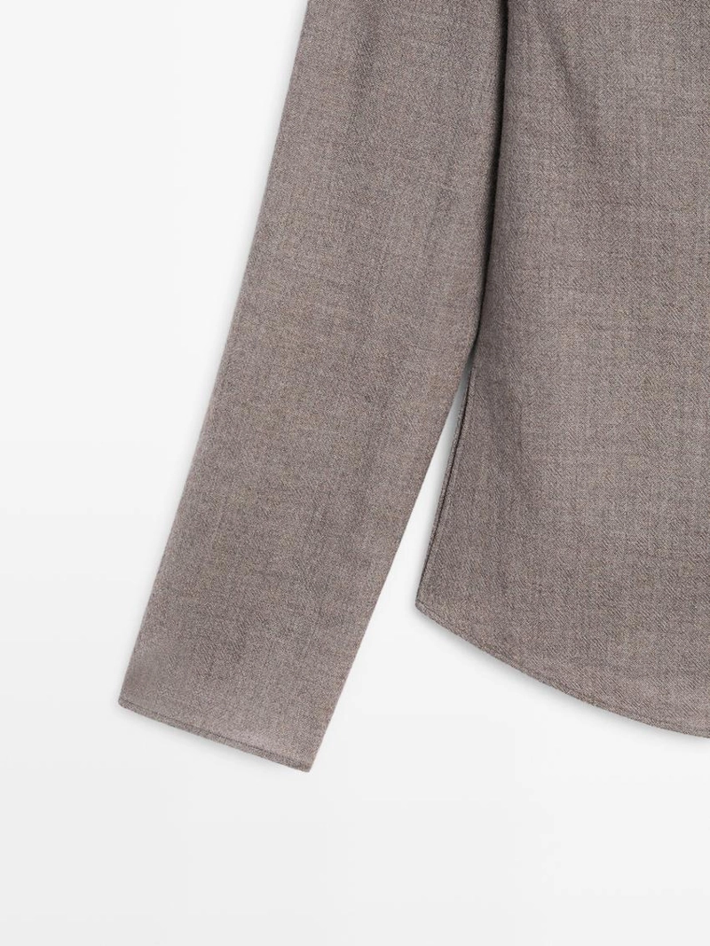 Блуза с лодочным вырезом и фактурой из войлока