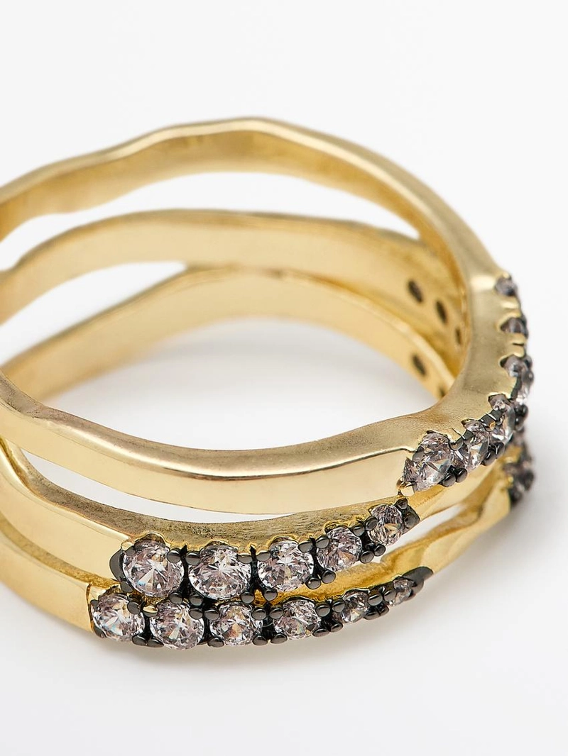 Кольцо с кристаллами