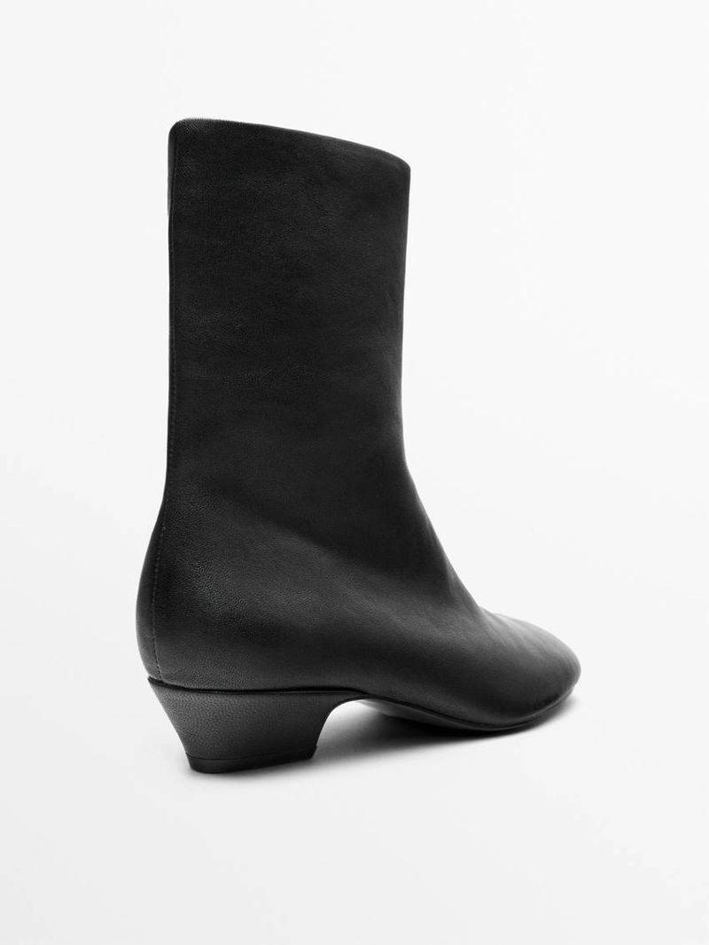 Кожаные ботильоны на каблуке