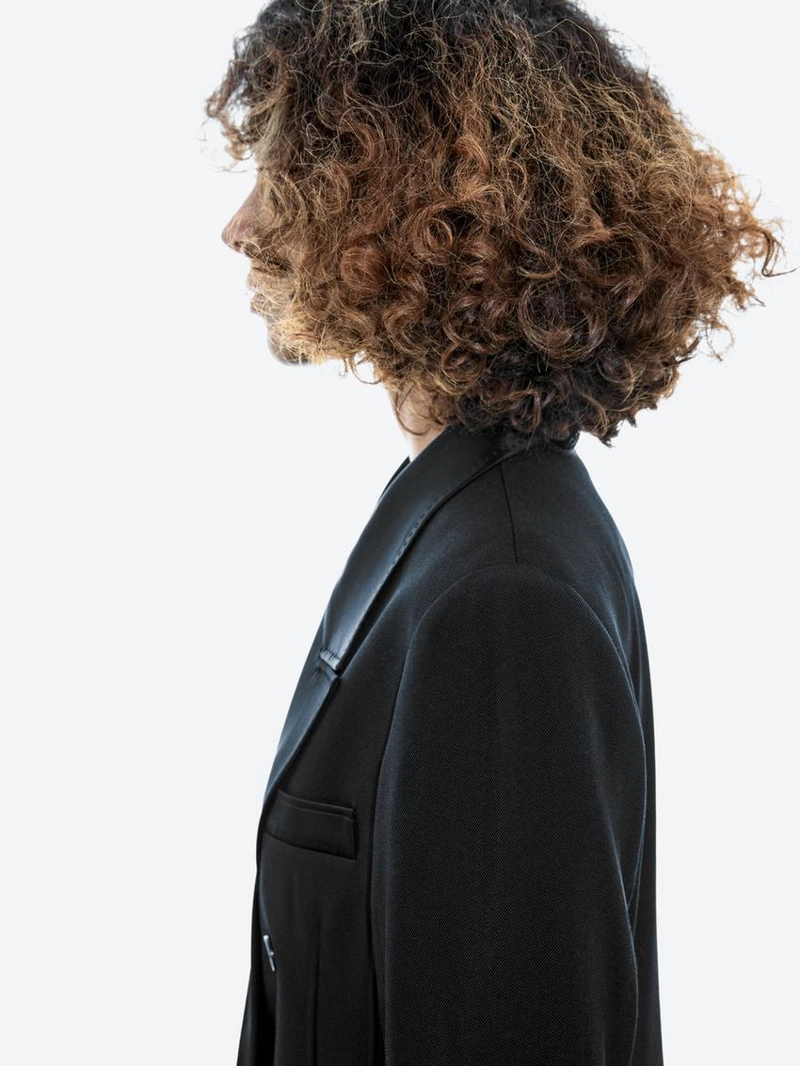 Платье в стиле блейзер с атласными деталями