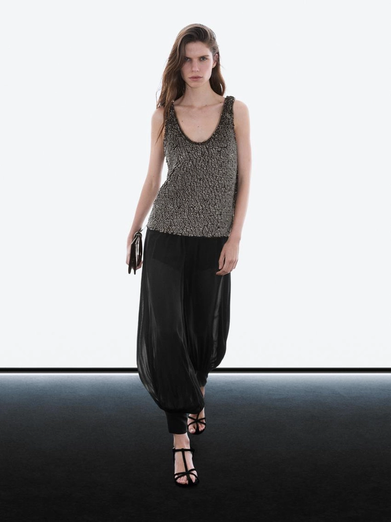 Топ с бретелями и бисером