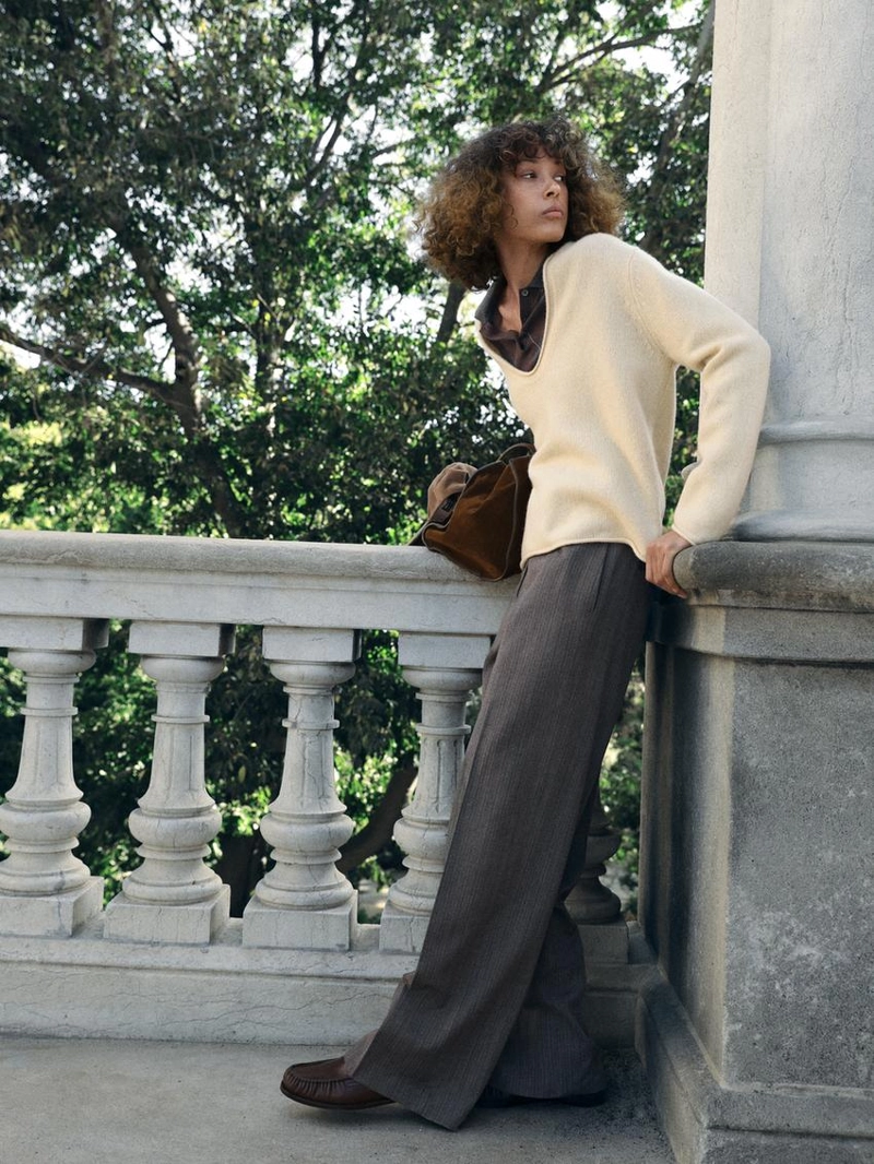 Свитер с v-образным вырезом из 100% шерсти