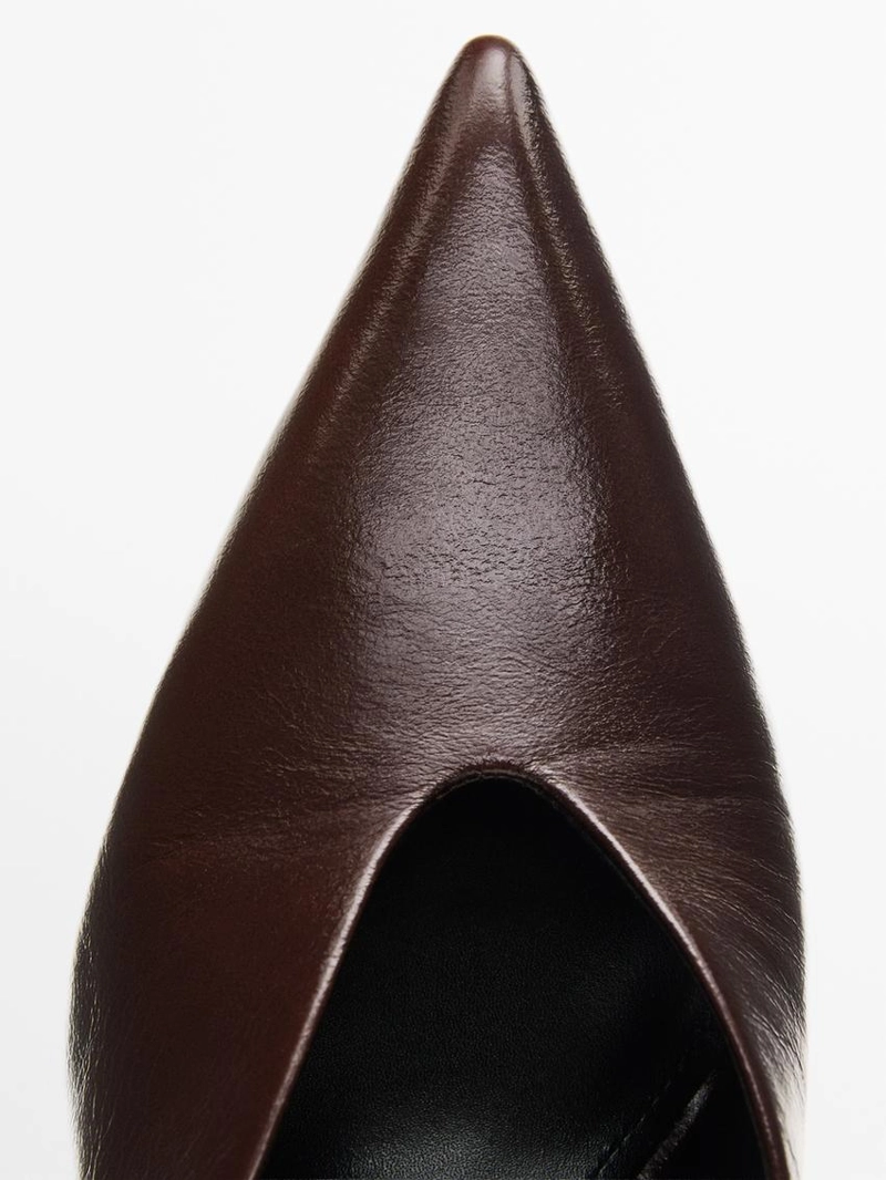 Туфли на каблуке с застежкой на пятке