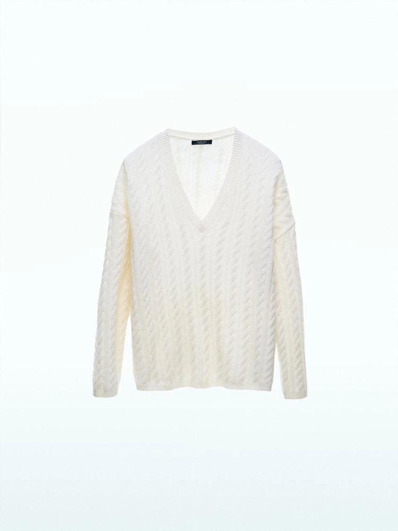 Свитер с плетеным узором и v-образным вырезом