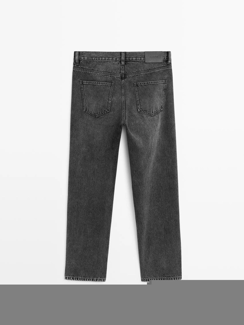 Джинсы прямого кроя