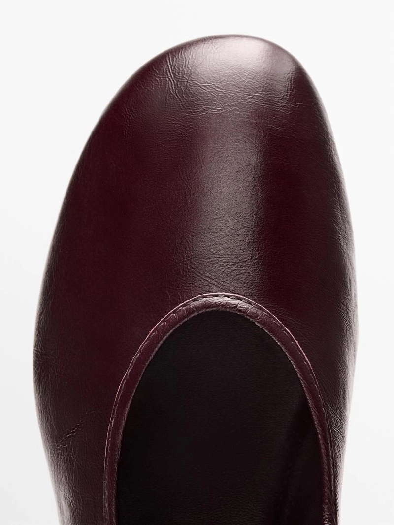 Туфли балетки из потертой кожи