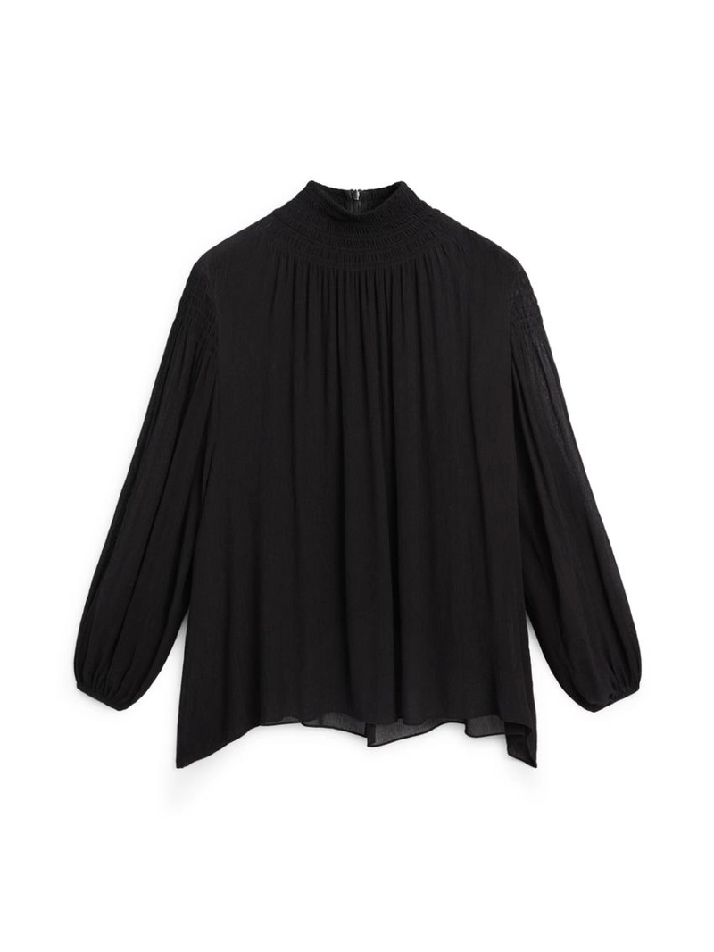 Блузка с деталями воротника