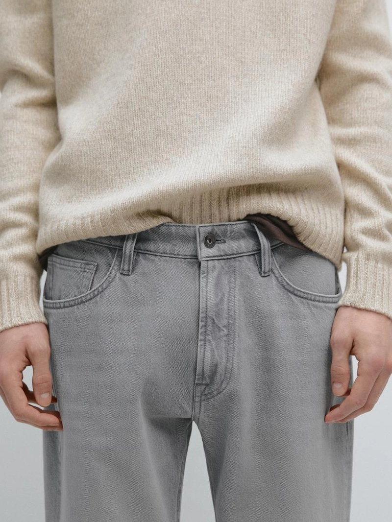 Джинсы со свободным кроем