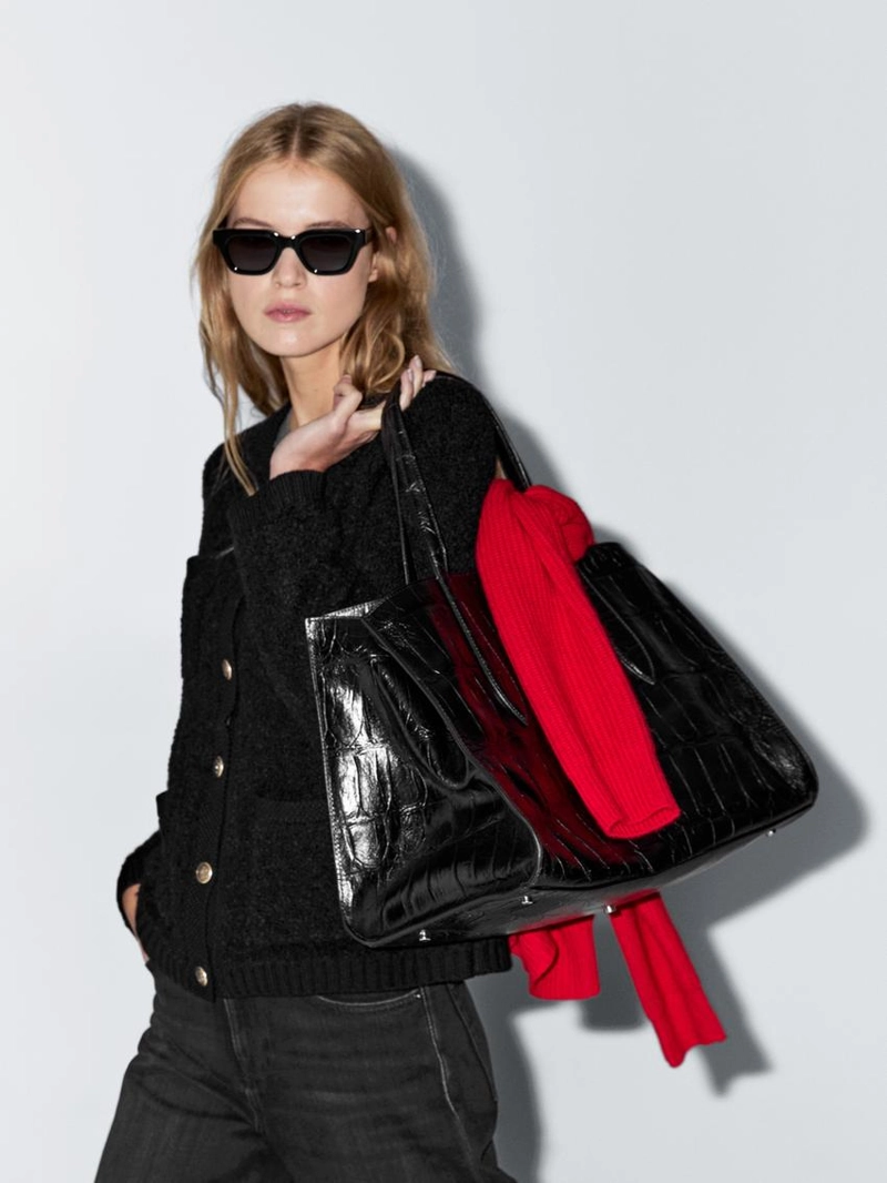 Кардиган из шерстяной смеси с пуговицами из золота