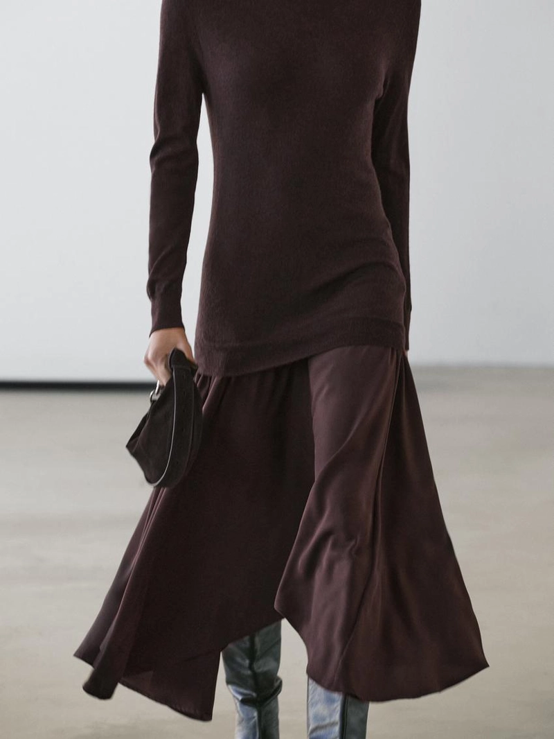 Платье из вязаного полотна с элементами шерсти