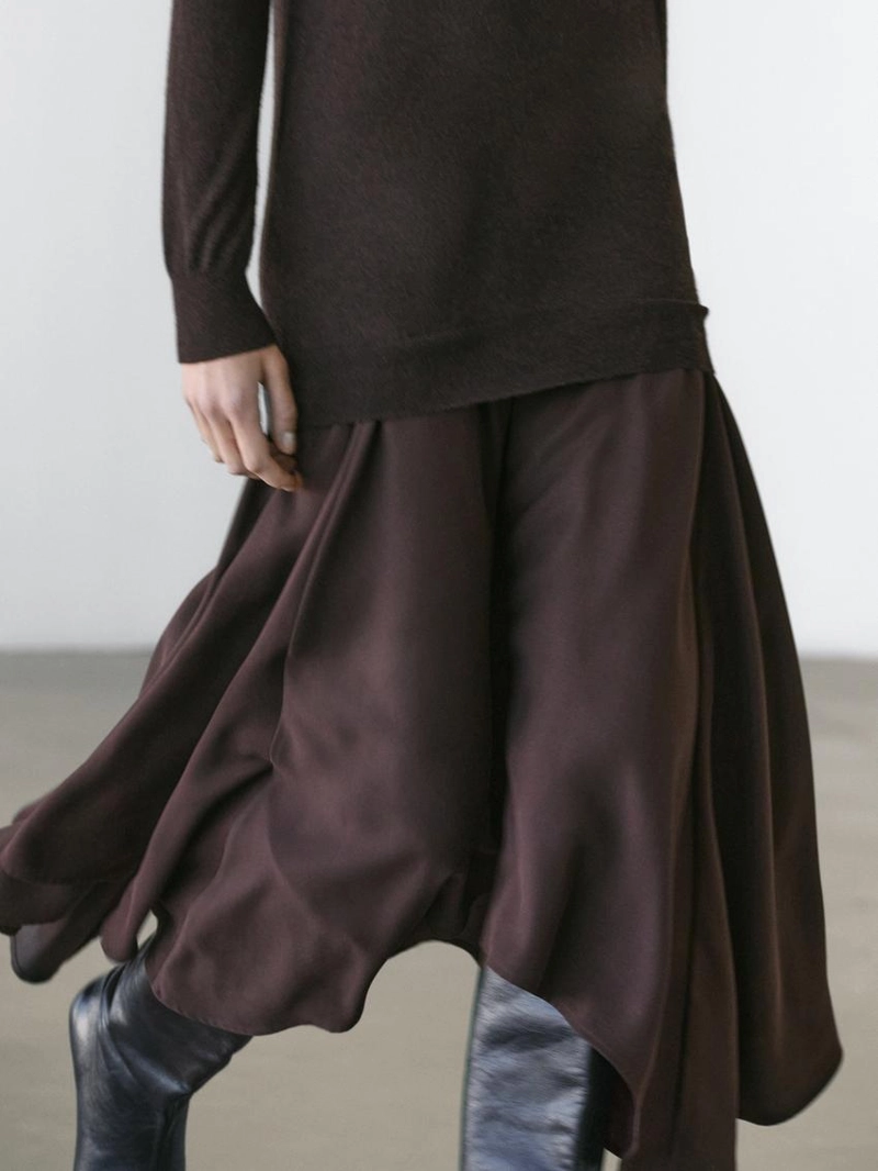 Платье из вязаного полотна с элементами шерсти