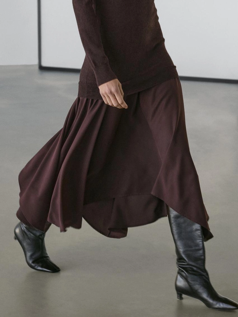 Платье из вязаного полотна с элементами шерсти