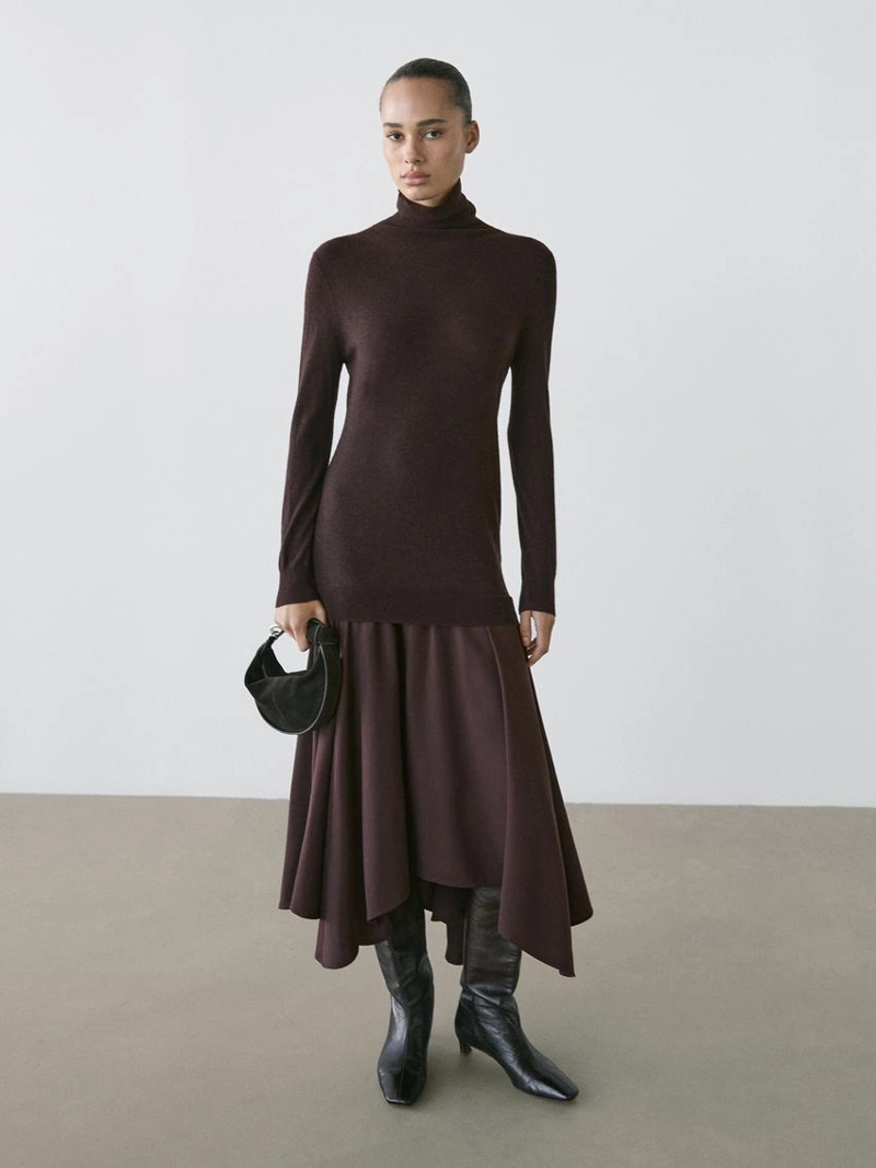 Платье из вязаного полотна с элементами шерсти