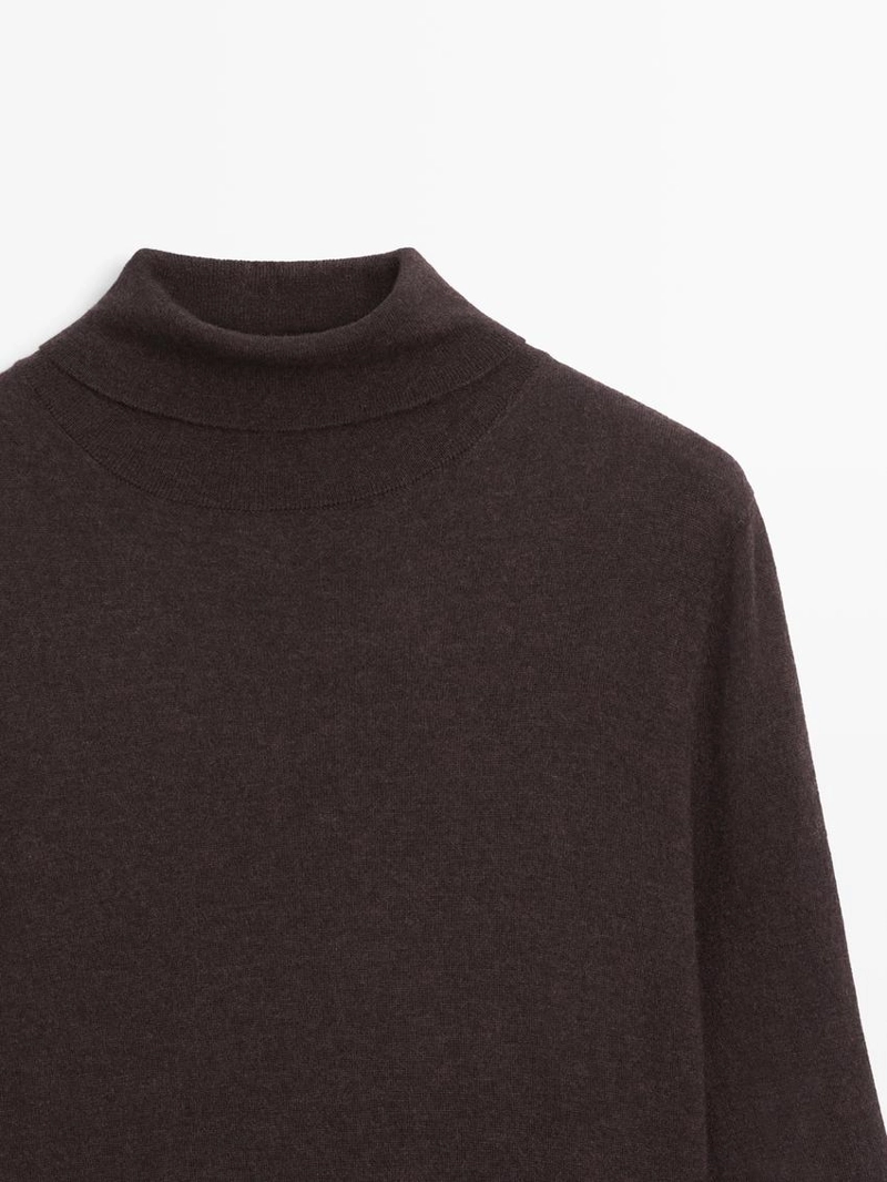 Платье из вязаного полотна с элементами шерсти