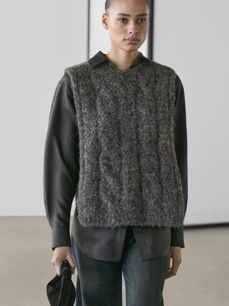 Жилет из альпакиевой смеси