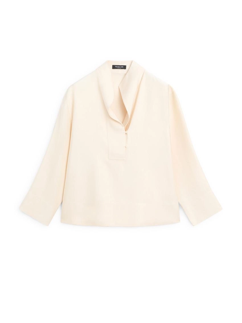 Блузка с биб-деталями