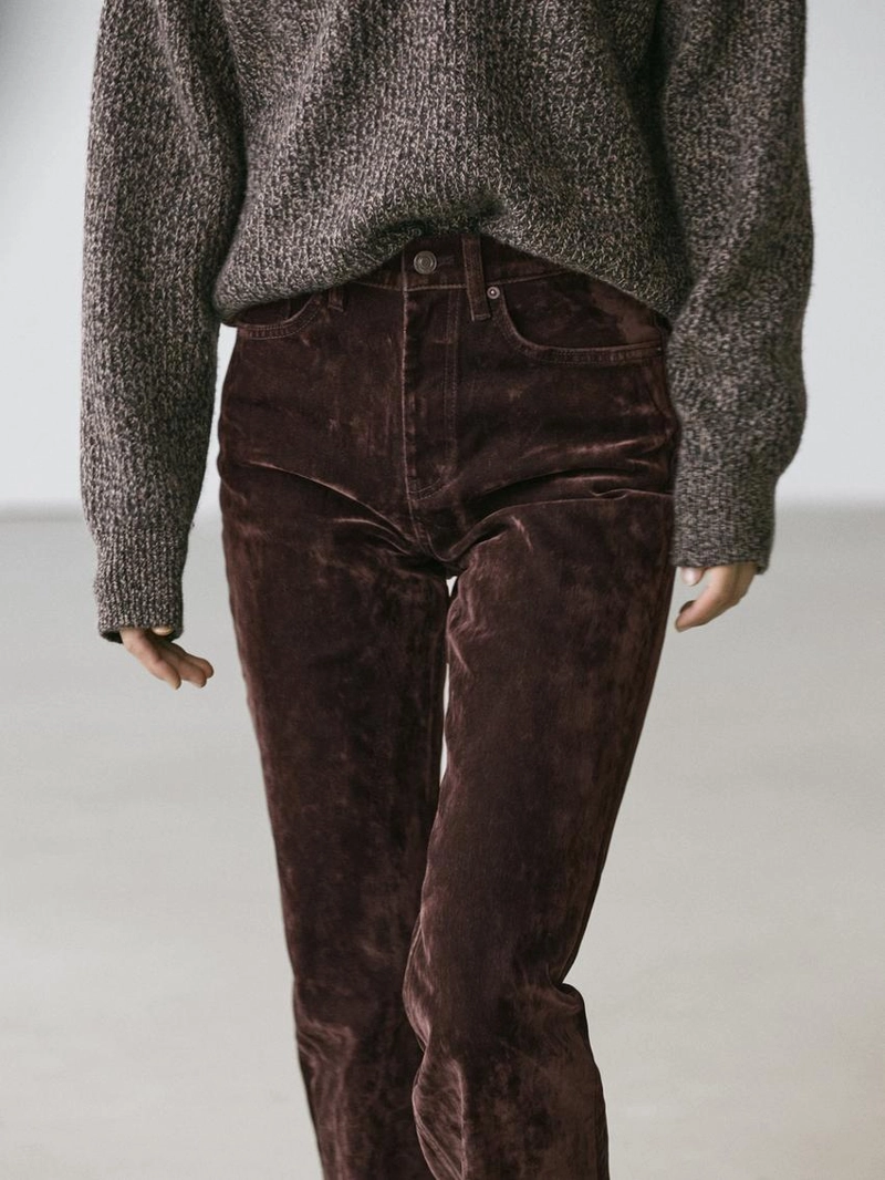 Джинсы прямого кроя с высокой талией и бархатным покрытием