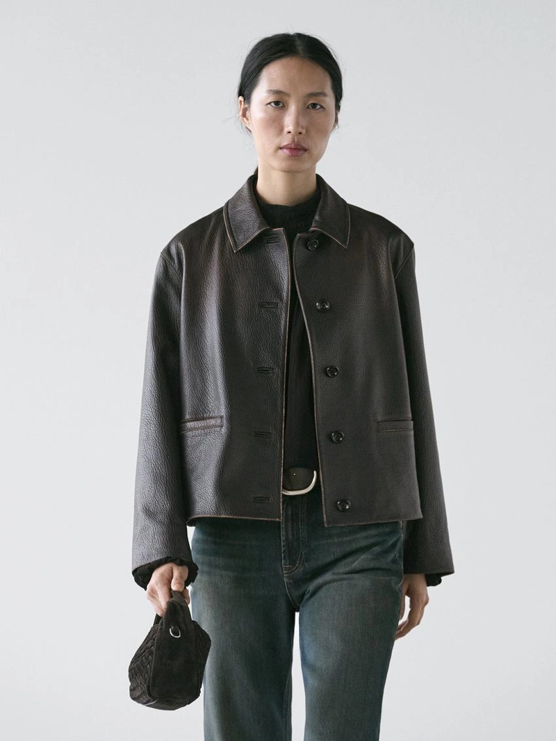 Короткая куртка из натуральной кожи