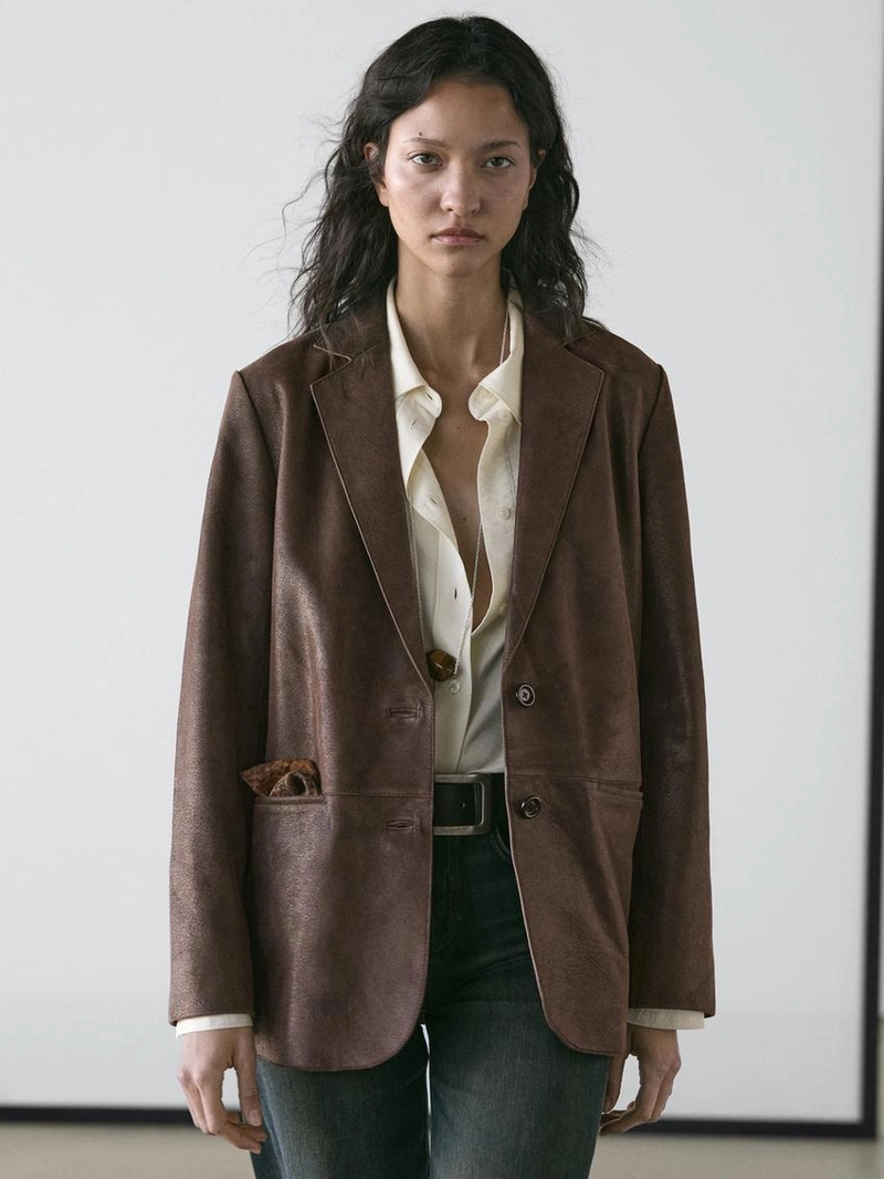 Замшевый пиджак с лацканами