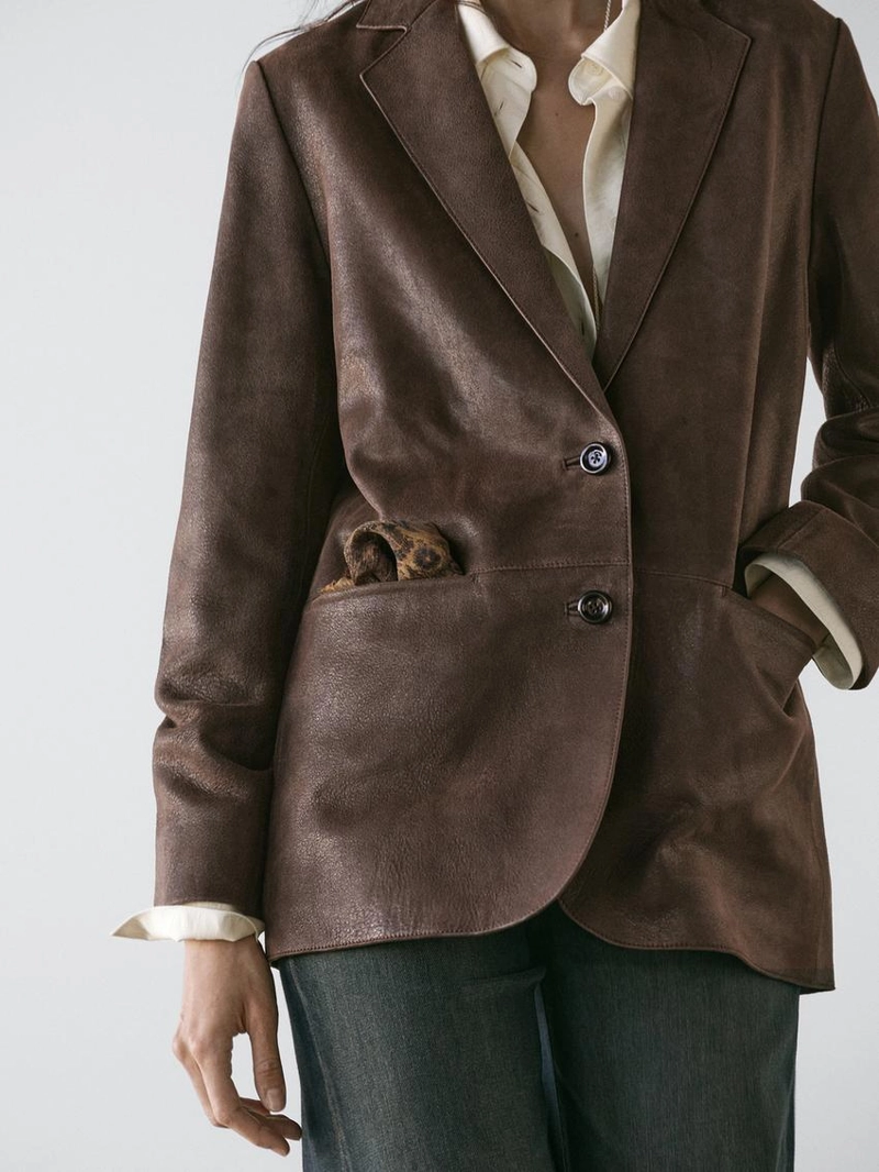 Замшевый пиджак с лацканами