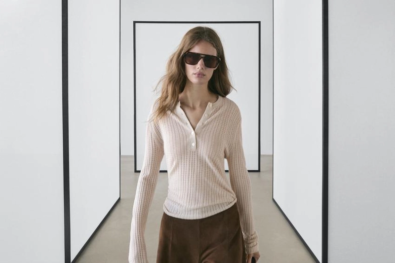 Джемпер с ажурным узором и круглым вырезом из шерсти