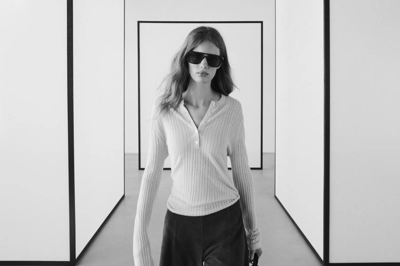 Джемпер с ажурным узором и круглым вырезом из шерсти