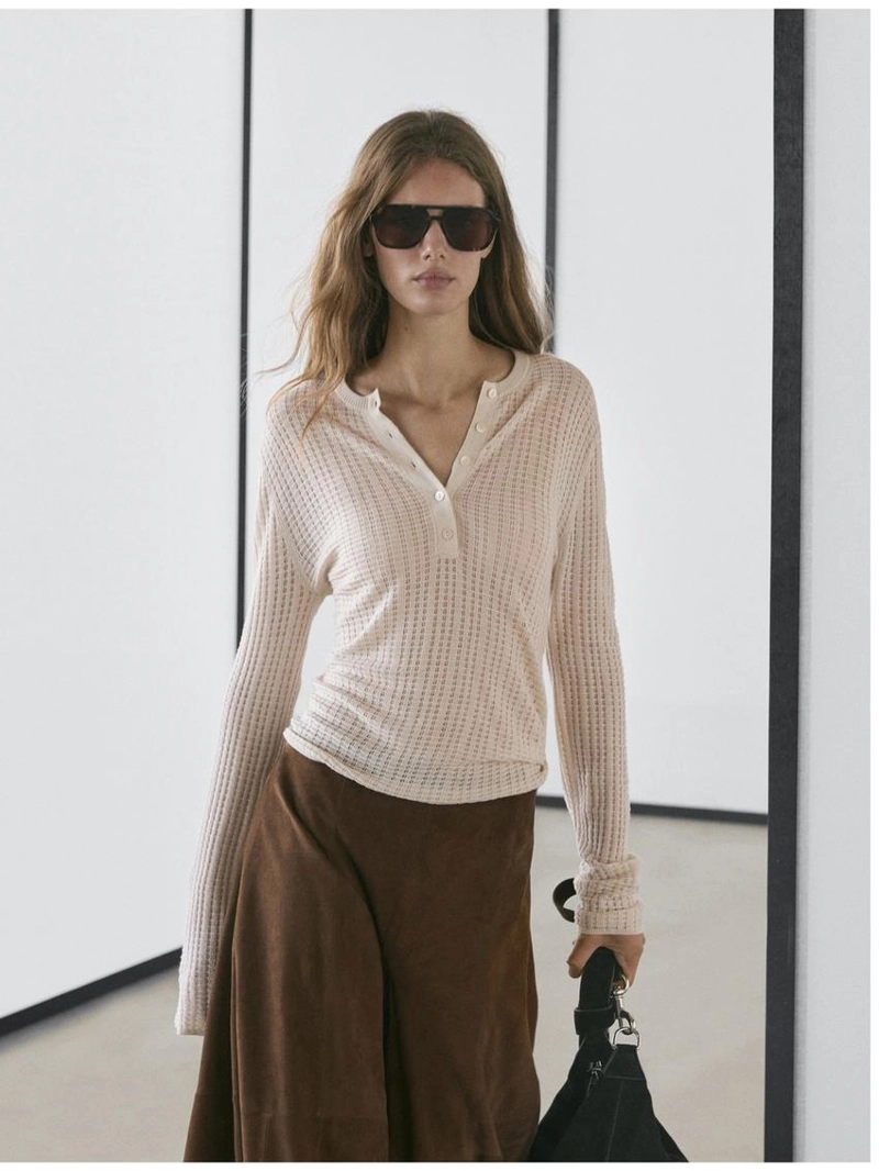 Джемпер с ажурным узором и круглым вырезом из шерсти