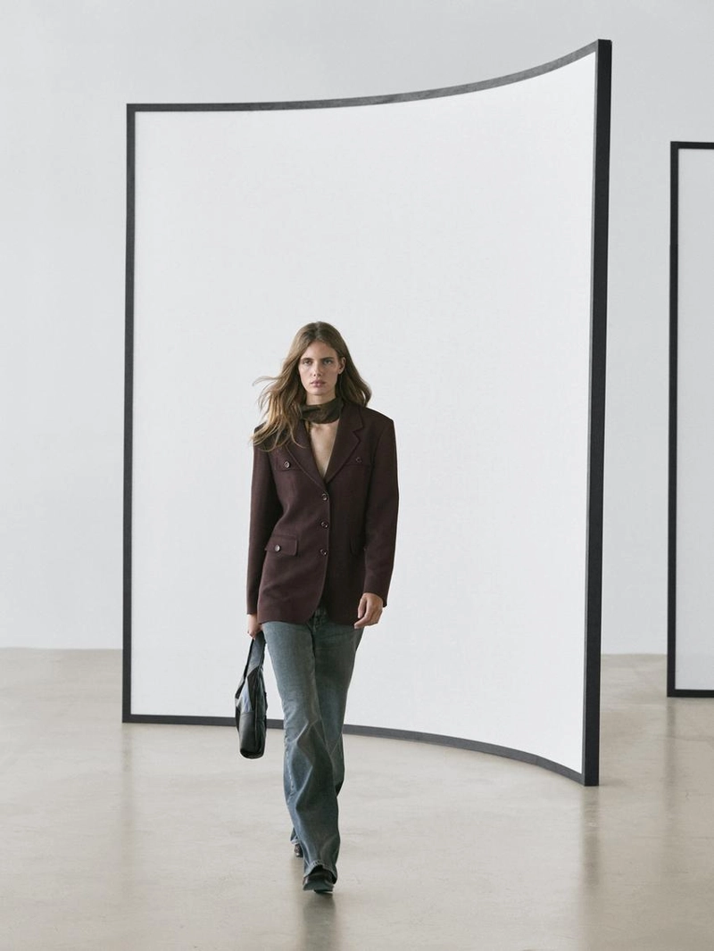 Пиджак с карманами и лацканом