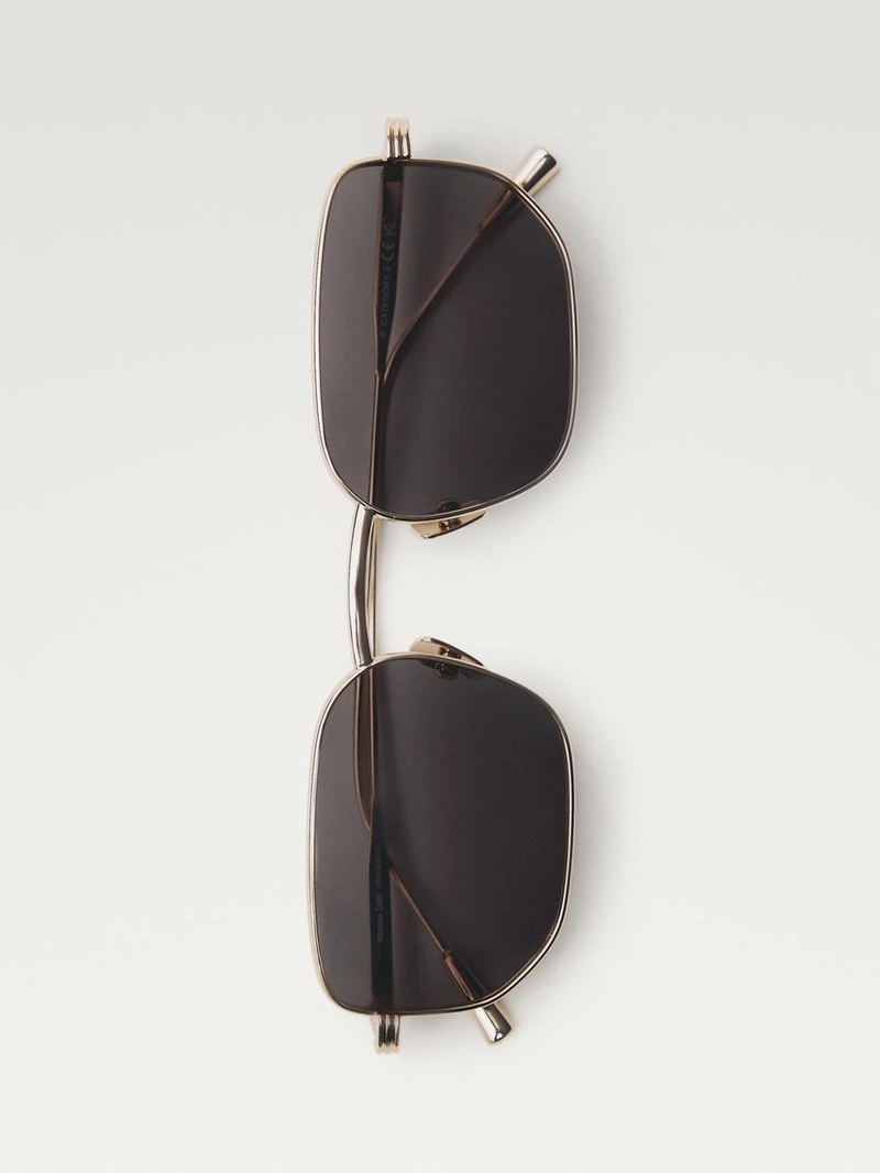 Солнечные очки с квадратными металлическими оправами