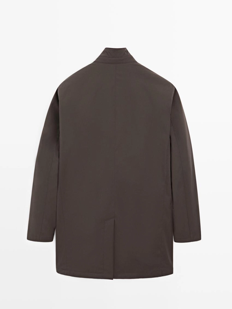 Полуприталенный пуховик с водоотталкивающей отделкой до середины бедра