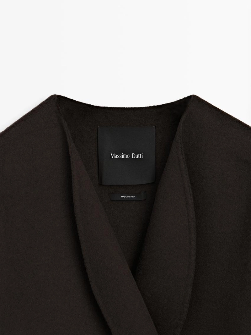 Пальто с округлыми лацканами