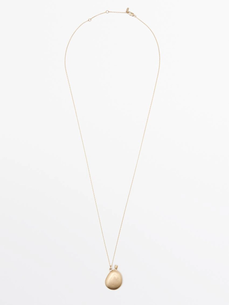 Ожерелье с металлическим подвеской