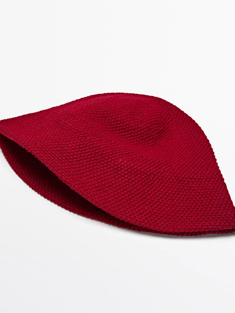 Шапка из вязаного шерстяного микса