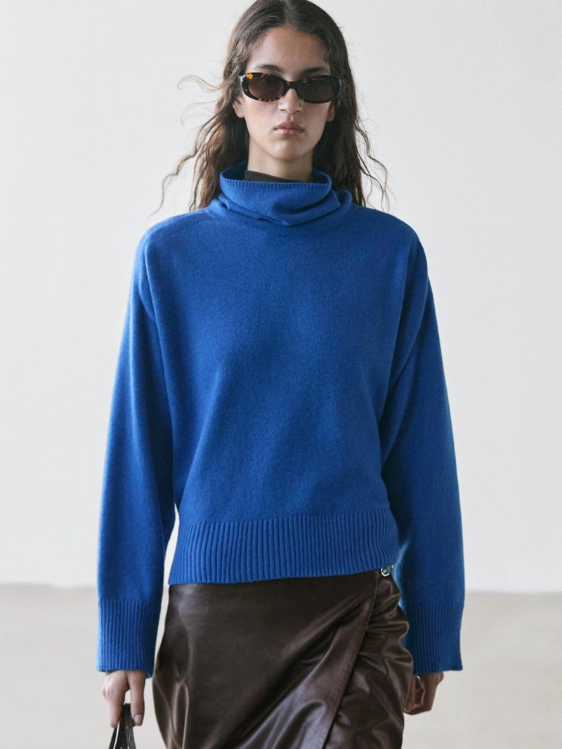 Свитер из шерстяной смеси с высоким воротником