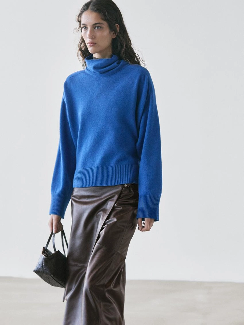 Свитер из шерстяной смеси с высоким воротником