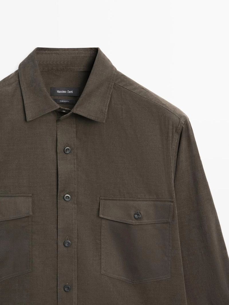 Рубашка из микро-вельвета свободного кроя с контрастными карманами