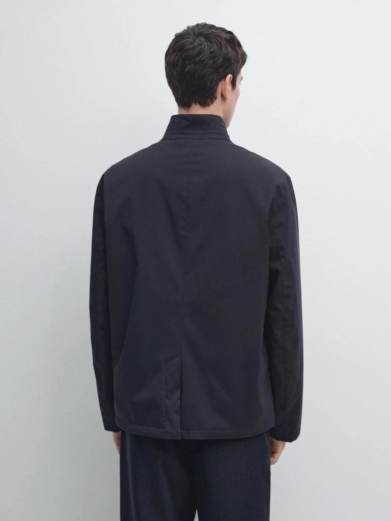 Пуховик с водоотталкивающей пропиткой