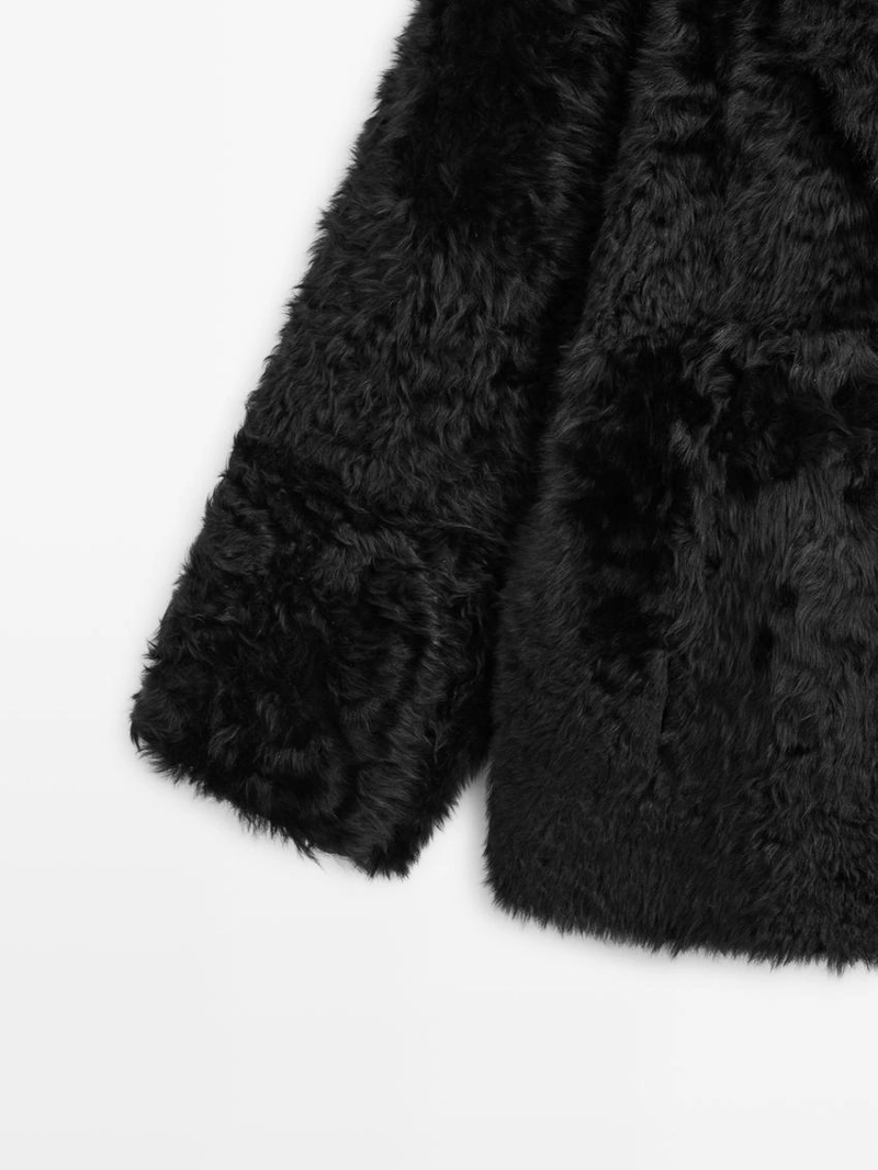 Шуба из овечьей кожи с лацканами - studio