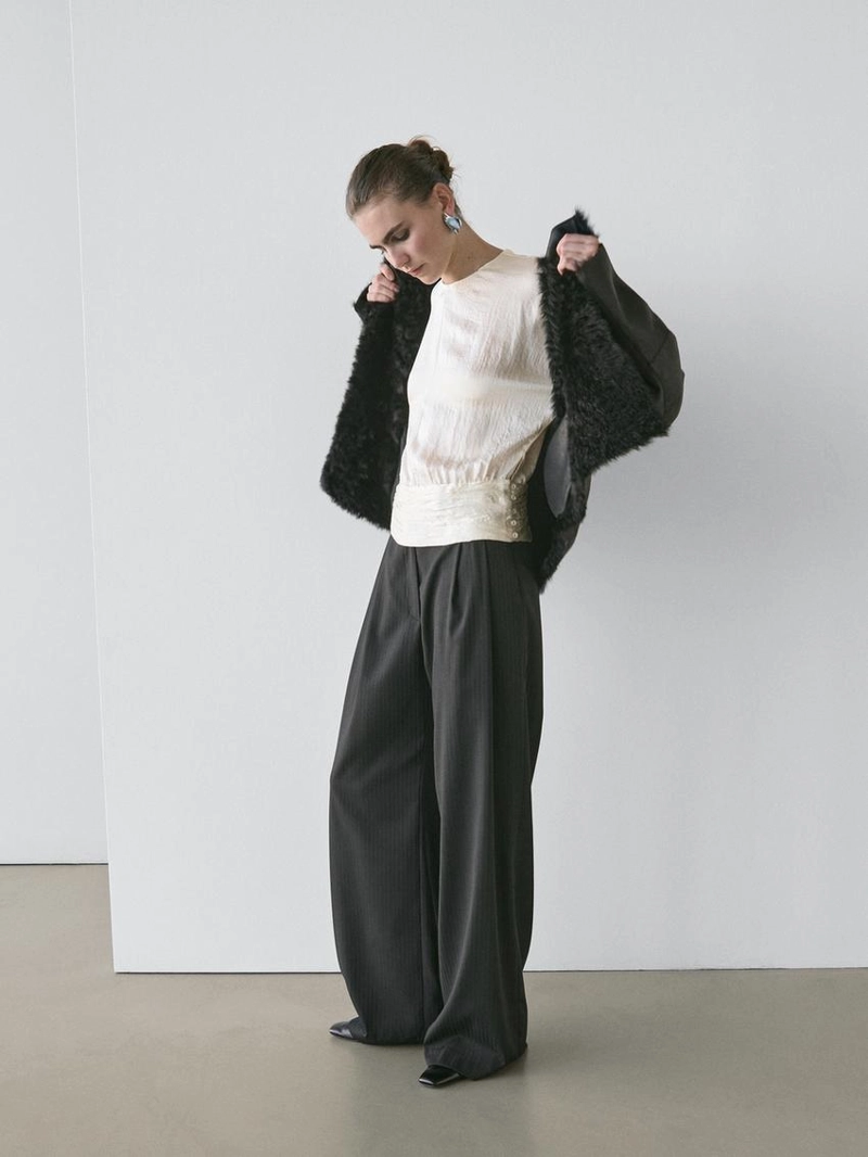 Шуба из овечьей кожи с лацканами - studio