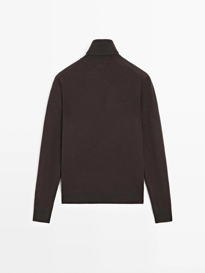 Водолазка из шерсти с высоким воротником