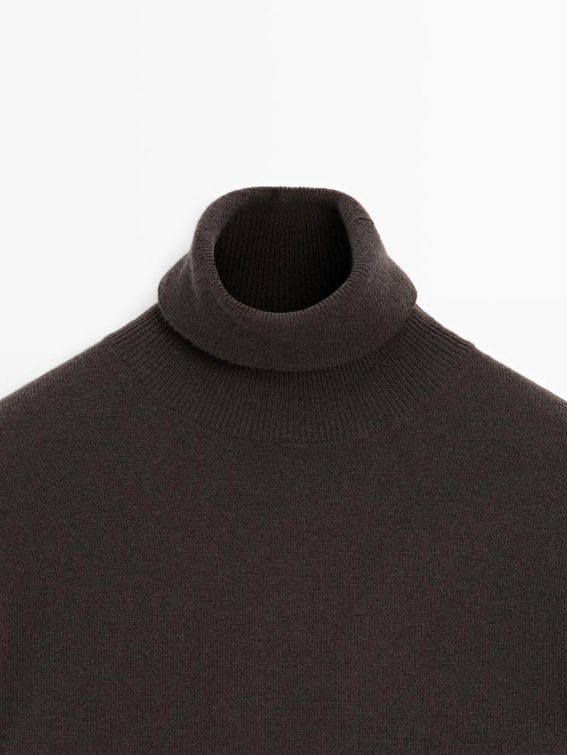 Водолазка из шерсти с высоким воротником