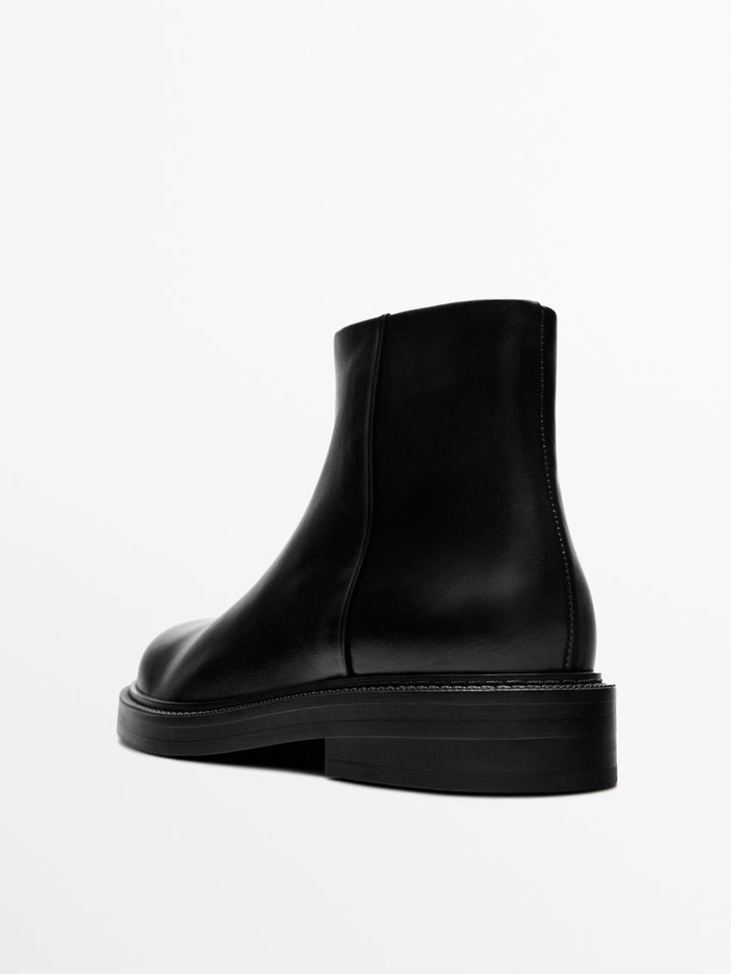 Кожаные ботинки на щиколотке с замшевой подкладкой