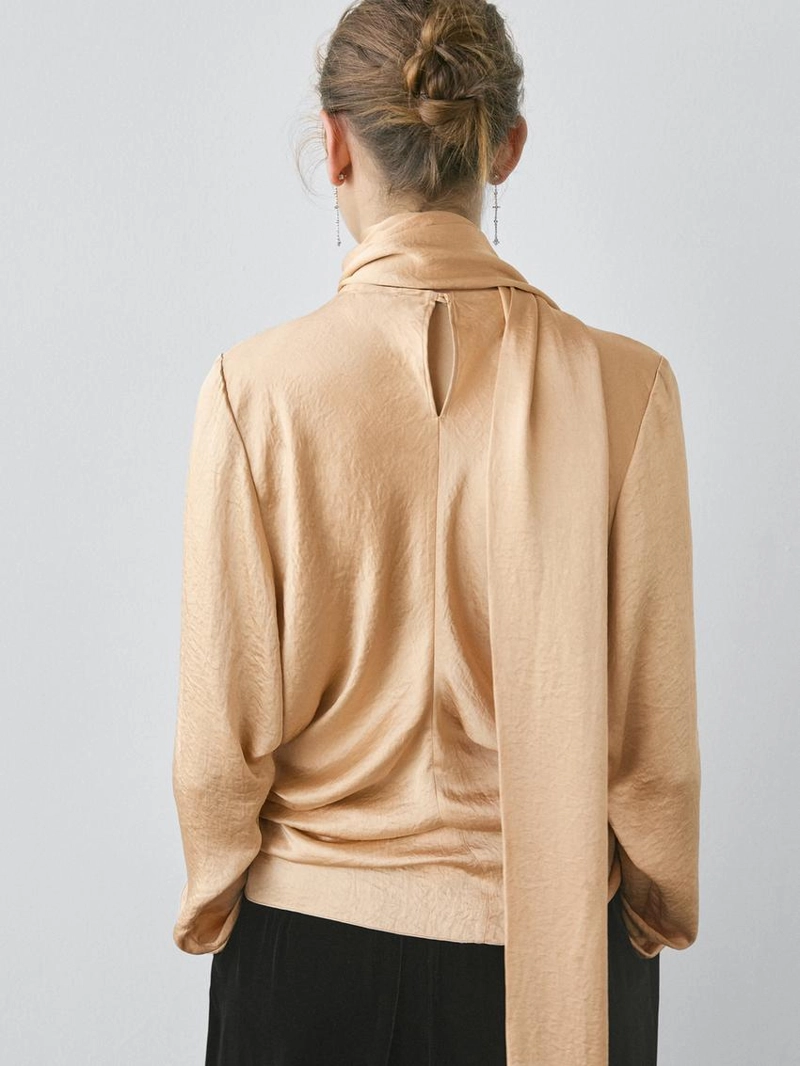 Блуза из шелковистого атласа с завязкой - studio